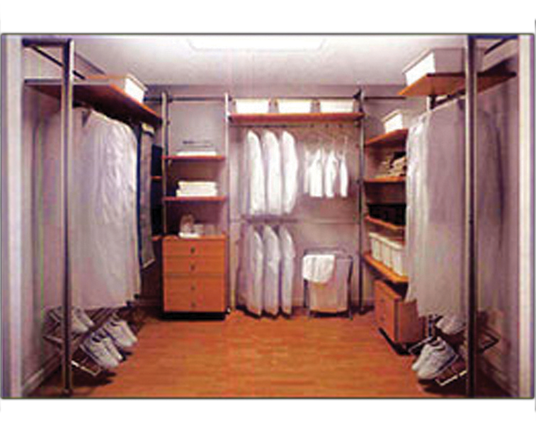 Walk-in closet type 1